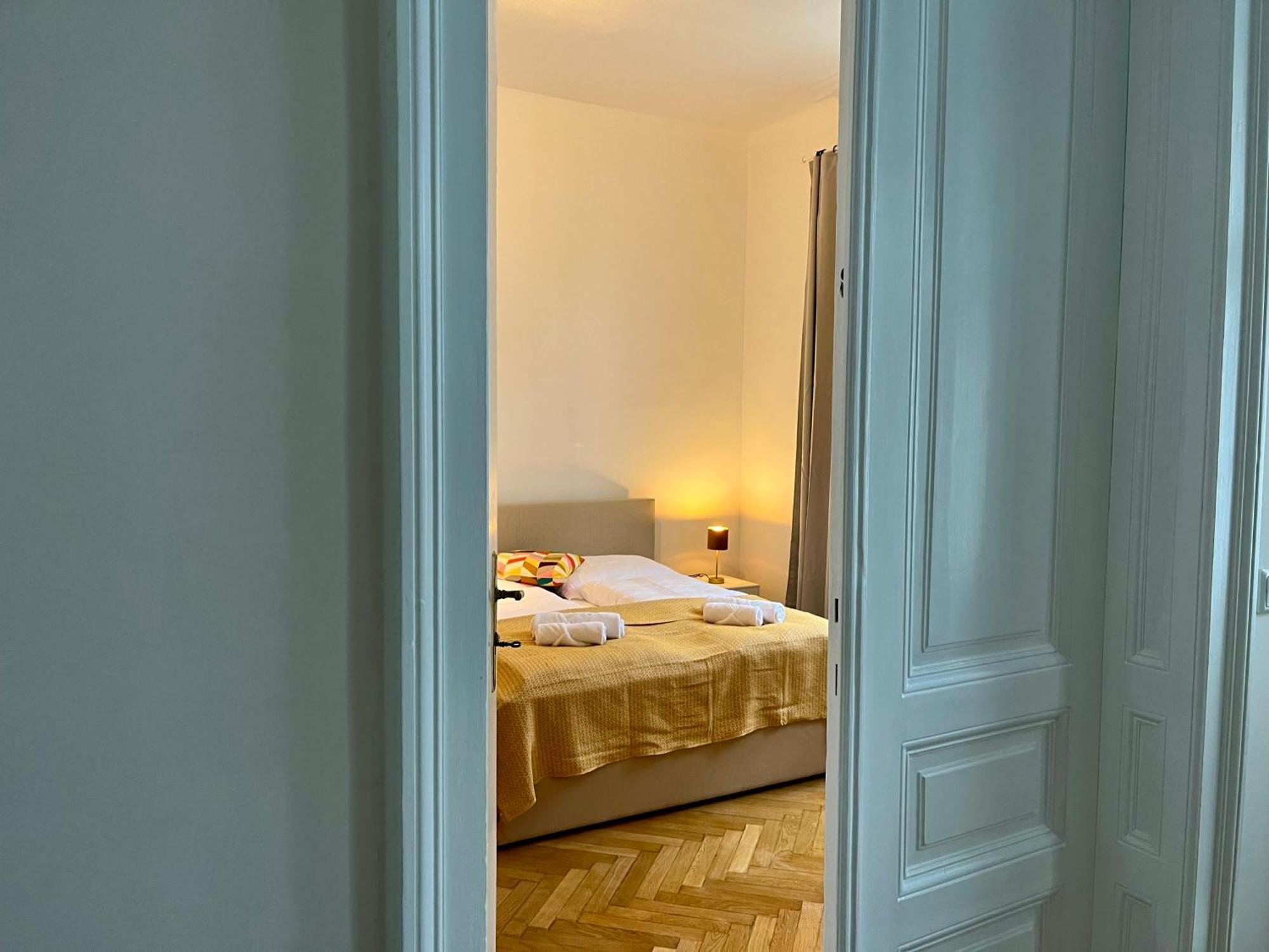 Grosszuegiger Wiener Altbau Gleich Neben Schoenbrunn Экстерьер фото